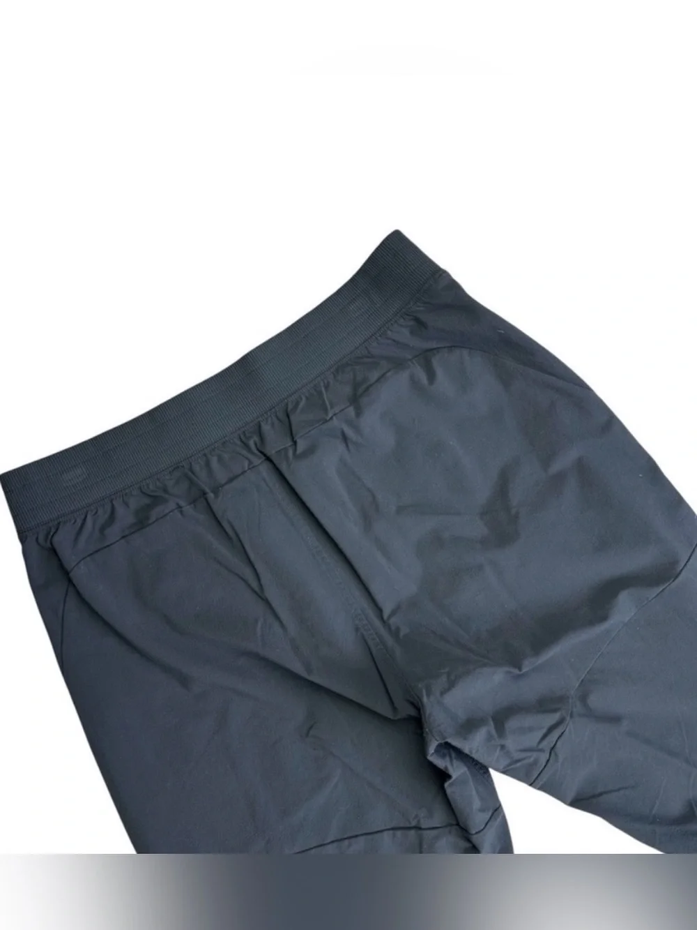 ALO Yoga Men's Black Performance Joggers